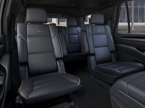 New 2026 Cadillac Escalade Luxury AWD/4WD image 17