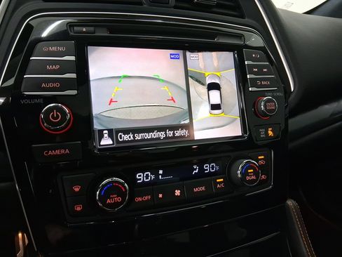 Used 2022 Nissan Maxima SR w/ Sport Mat Group image 21