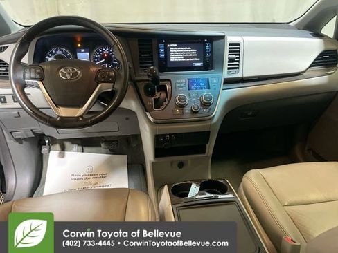 Used 2015 Toyota Sienna XLE image 11