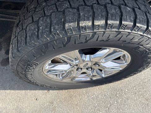 Used 2015 Ford F150 XLT w/ Equipment Group 302A Luxury image 9