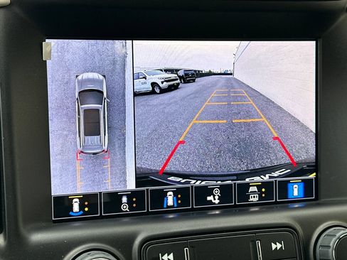 Certified 2024 GMC Terrain Denali w/ Denali Premium Package AWD/4WD image 27