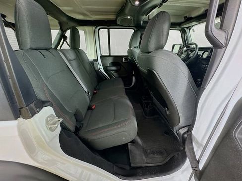 Used 2024 Jeep Wrangler Unlimited Rubicon w/ Safety Group image 29