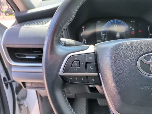 Used 2024 Toyota Grand Highlander XLE image 17