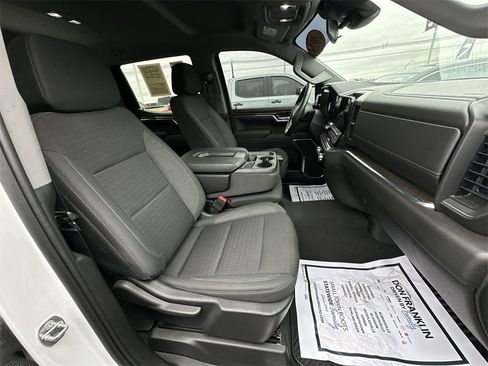 Used 2023 GMC Sierra 1500 Elevation image 16