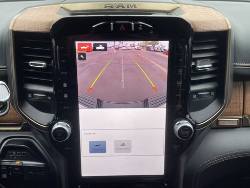 Used 2024 RAM 2500 Limited image 28