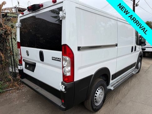 Used 2025 RAM ProMaster 2500 w/ U-Haul Equipment Group FWD image 3