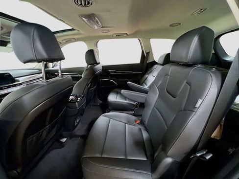 New 2025 Kia Telluride S image 26