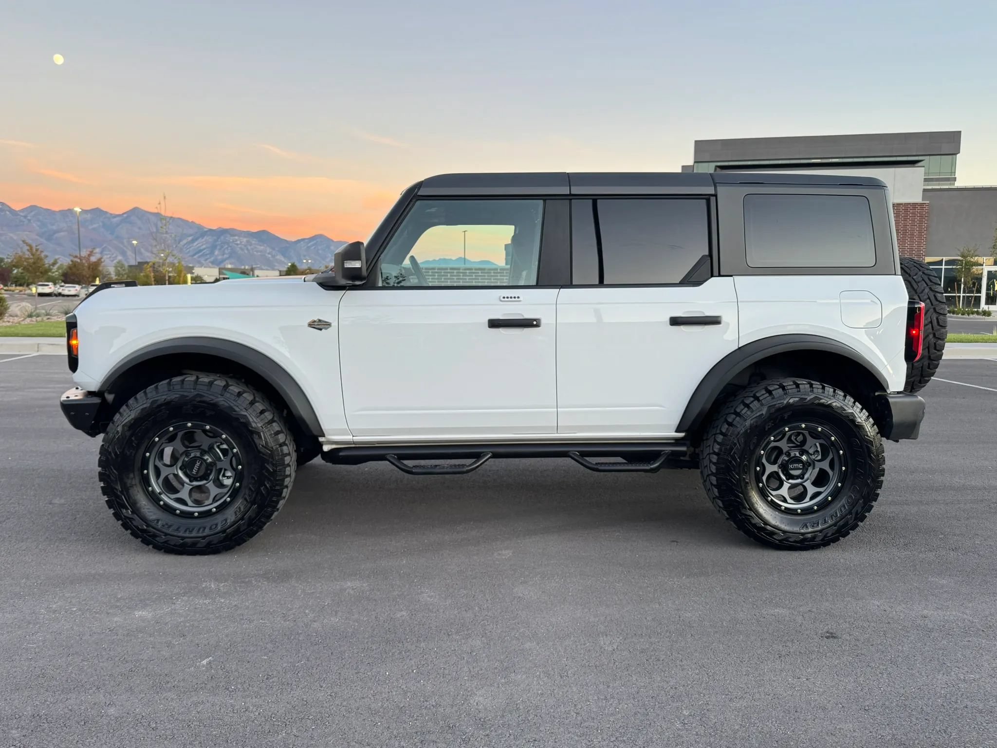 Used 2023 Ford Bronco Wildtrak AWD/4WD image 3