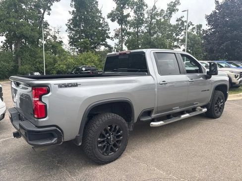 Used 2025 Chevrolet Silverado 2500 LT w/ Trail Boss Package AWD/4WD image 4