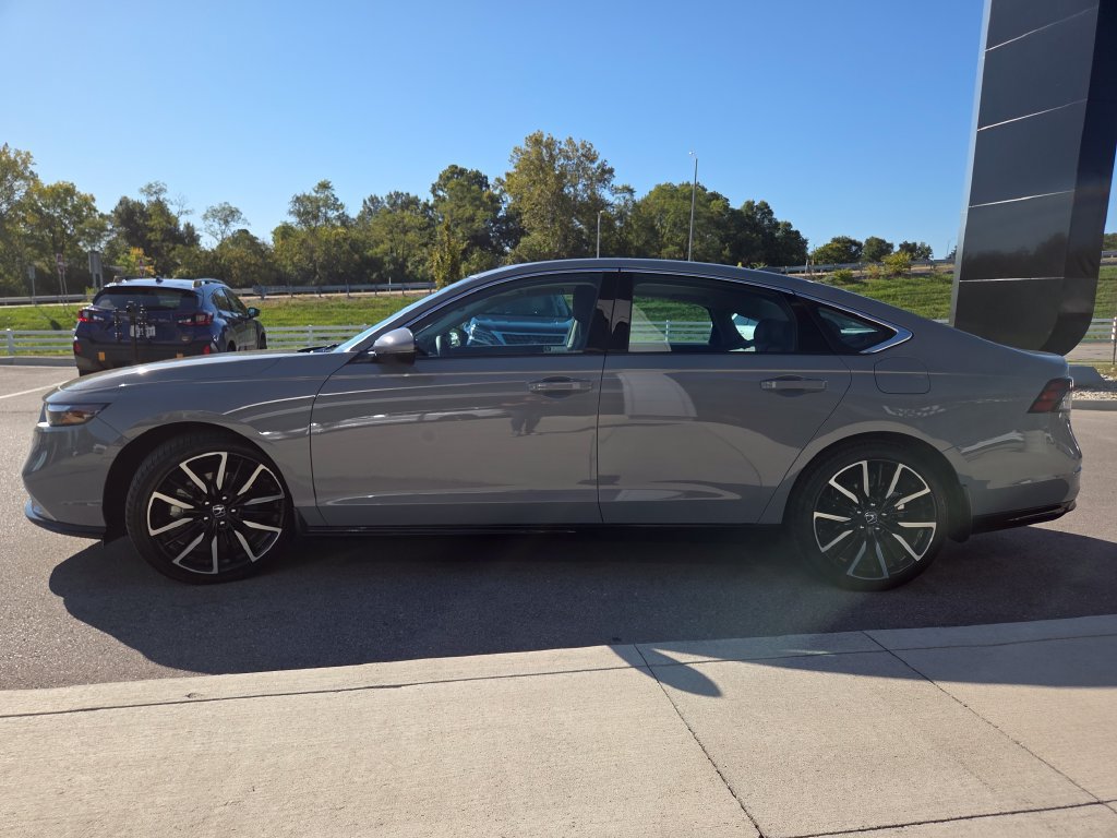 Used 2025 Honda Accord Touring image 26