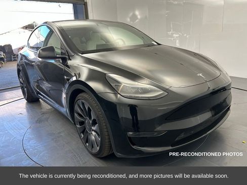 Used 2024 Tesla Model Y Performance image 8