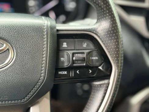 Used 2022 Toyota Tundra SR5 w/ SR5 Convenience Package AWD/4WD image 24