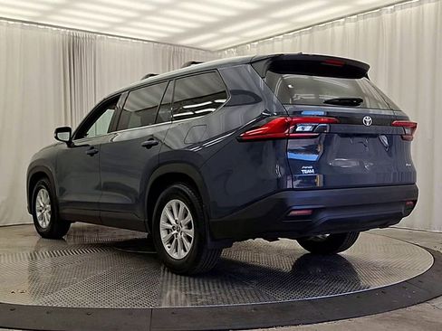 Used 2024 Toyota Grand Highlander AWD image 9