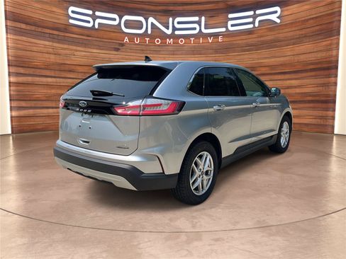 Used 2023 Ford Edge SEL AWD/4WD image 8