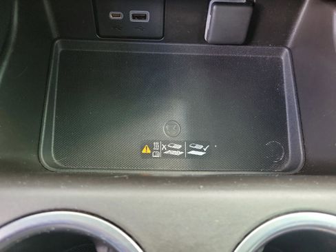 Used 2021 Chevrolet Tahoe RST w/ Luxury Package image 23