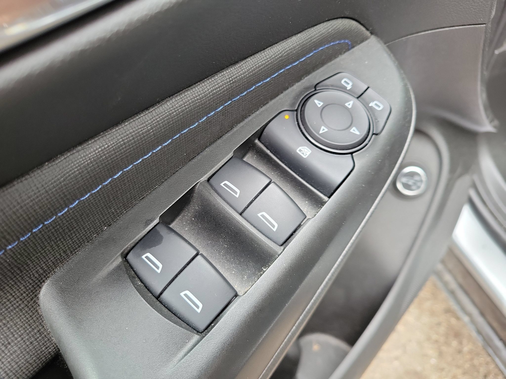 Used 2024 Buick Envista Sport Touring w/ Convenience I Package FWD image 8
