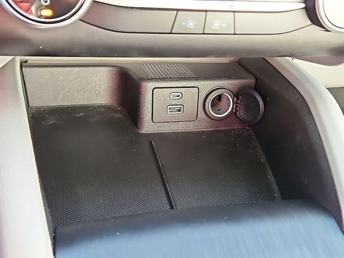 Used 2023 Ford Escape Active image 25