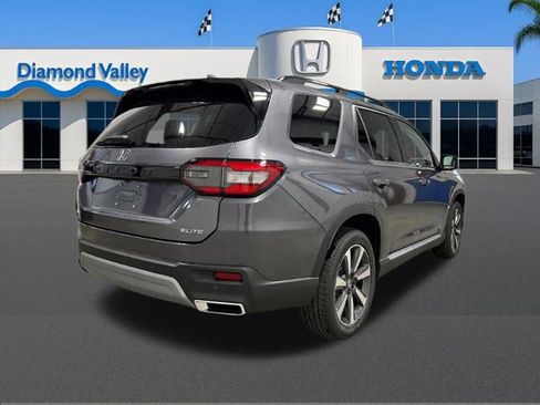New 2025 Honda Pilot Elite image 3