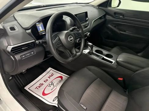 Used 2024 Nissan Altima 2.5 S FWD image 9