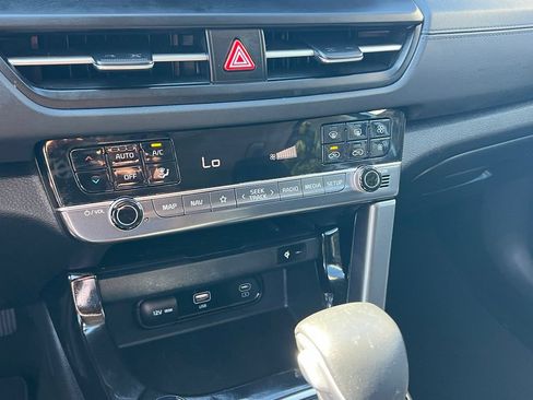 Certified 2025 Kia Seltos EX w/ EX Sunroof Package AWD/4WD image 19