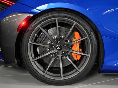 Used 2022 McLaren 765LT RWD image 31