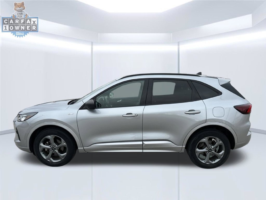 Used 2023 Ford Escape ST-Line w/ Tech Pack #1 AWD/4WD image 6