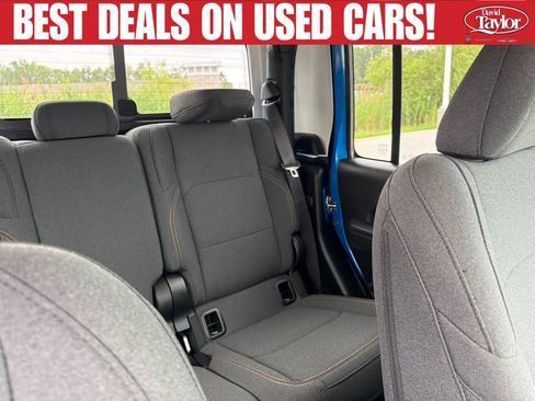 Used 2025 Jeep Gladiator Sport AWD/4WD image 36