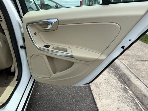 Used 2015 Volvo V60 T5 Premier FWD image 51
