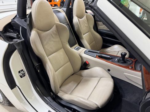 Used 2006 BMW M Roadster image 13