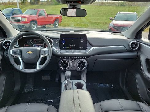 Used 2023 Chevrolet Blazer LT image 8