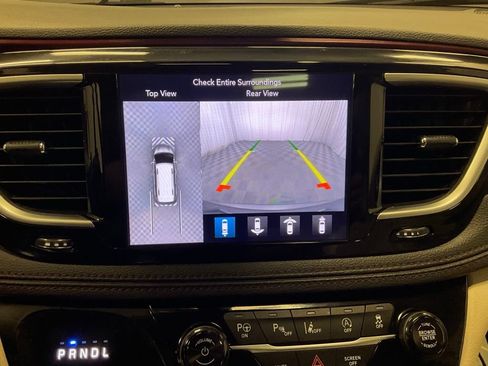 Used 2018 Chrysler Pacifica Limited w/ Advanced Safetytec Group FWD image 22