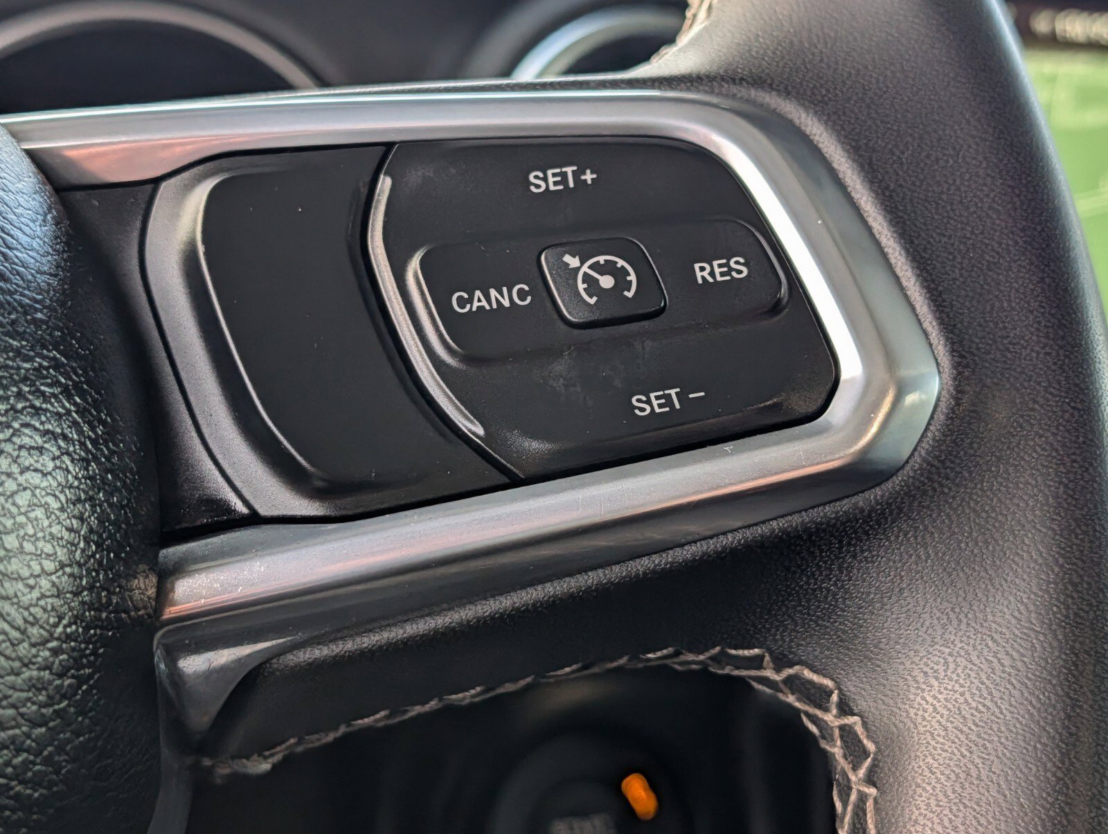 Used 2023 Jeep Wrangler Unlimited Sahara AWD/4WD image 34