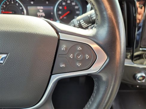 Used 2021 Chevrolet Traverse LT image 33