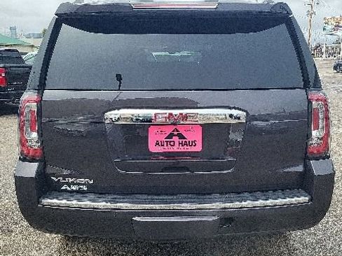 Used 2018 GMC Yukon Denali w/ Open Road Package AWD/4WD image 24