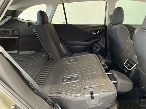Used 2022 Subaru Outback Premium image 18