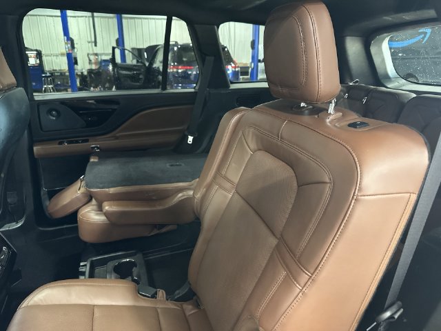 Used 2024 Lincoln Aviator Reserve w/ Jet Package AWD/4WD image 30