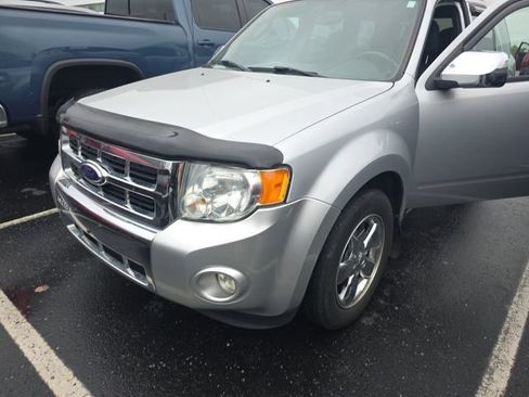 Used 2011 Ford Escape Limited w/ 302A Rapid Spec Order Code AWD/4WD image 2