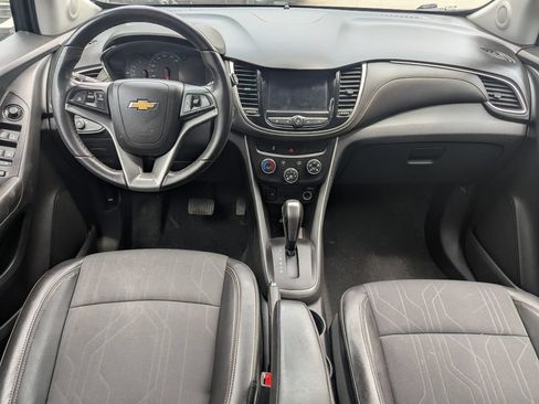 Used 2022 Chevrolet Trax LT w/ Driver Confidence Package AWD/4WD image 11