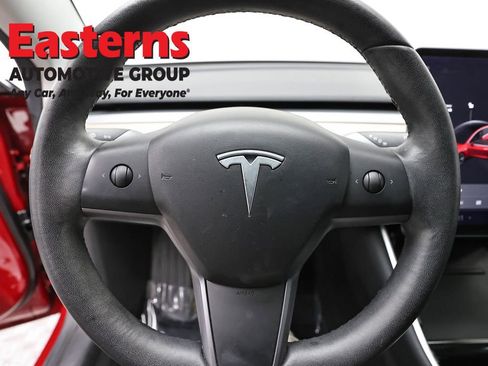 Used 2019 Tesla Model 3 Standard Range RWD image 10