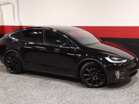 Used 2016 Tesla Model X 90D AWD/4WD image 2