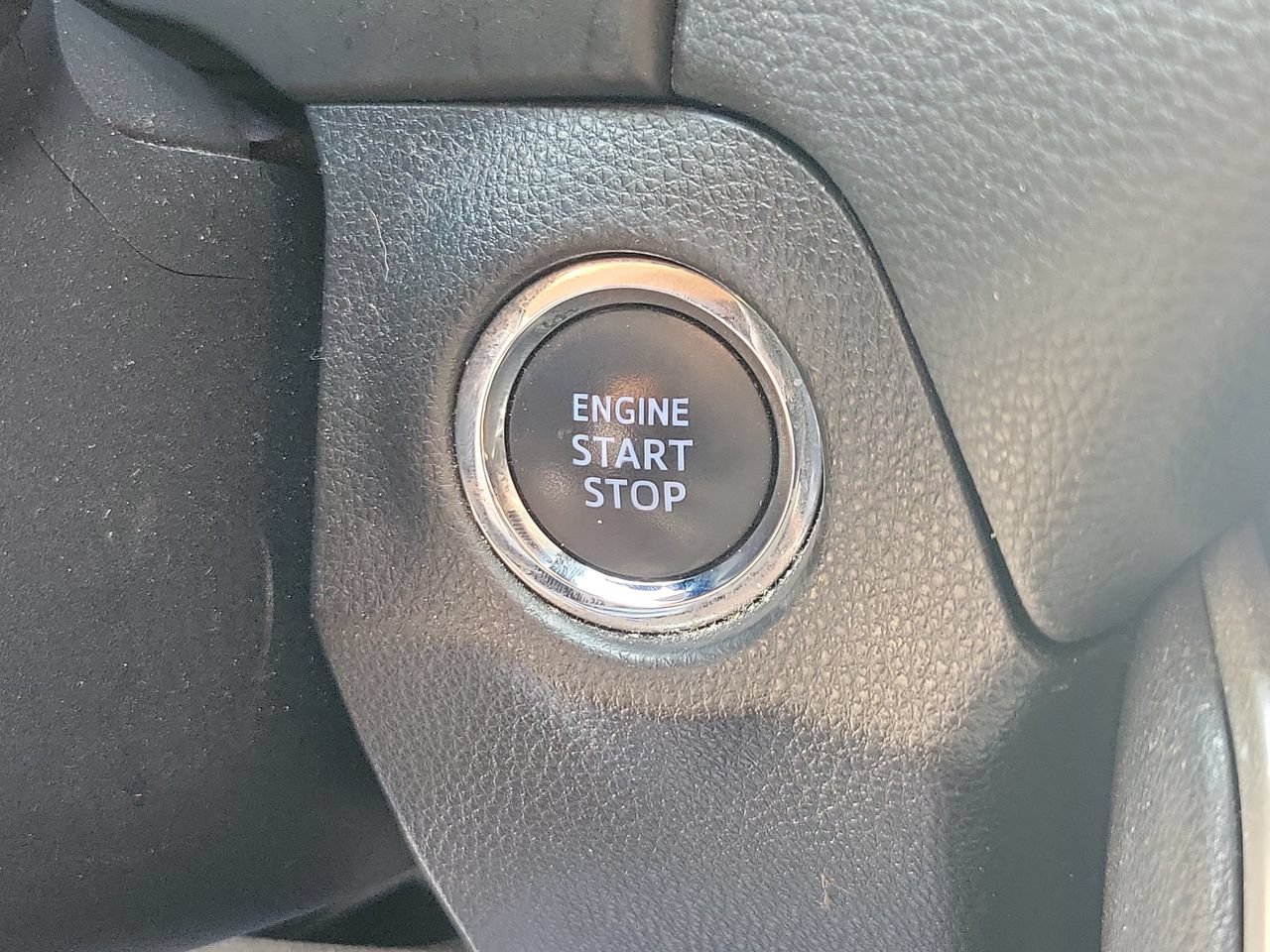 Used 2019 Toyota RAV4 XLE FWD image 29