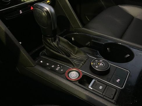 Used 2022 Volkswagen Atlas SE image 24