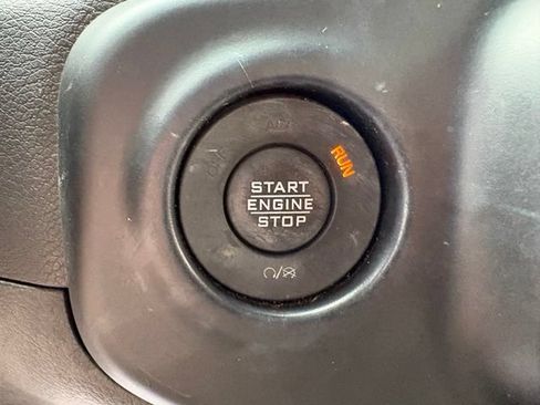 Used 2022 Jeep Gladiator Mojave w/ LED Lighting Group AWD/4WD image 23