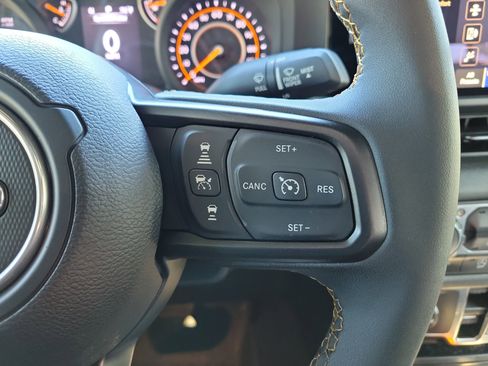 Used 2024 Jeep Wrangler Sport S image 28