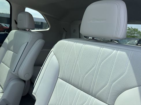 Certified 2025 Buick Enclave Avenir w/ Super Cruise Package FWD image 33