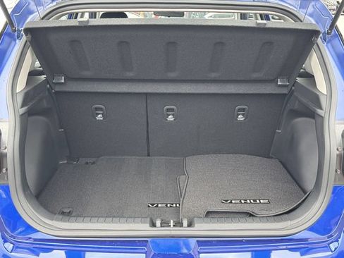 Certified 2025 Hyundai Venue SEL FWD image 18