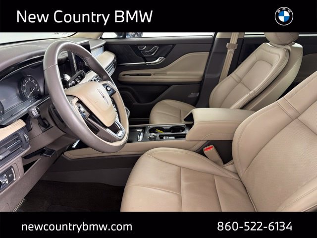 Used 2022 Lincoln Corsair AWD w/ Premium Package image 11