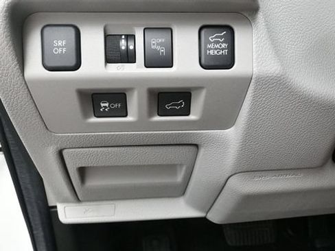 Used 2017 Subaru Forester 2.5i Premium AWD/4WD image 16