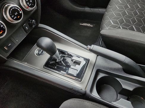 Used 2024 Mitsubishi Outlander Sport SE image 12