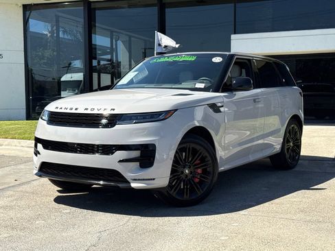 Used 2025 Land Rover Range Rover Sport Dynamic SE AWD/4WD image 2